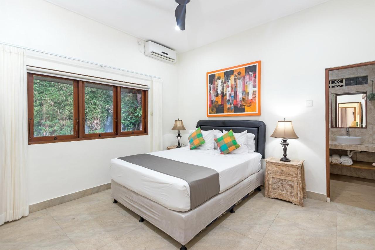 Villa Yati Seminyak Buitenkant foto